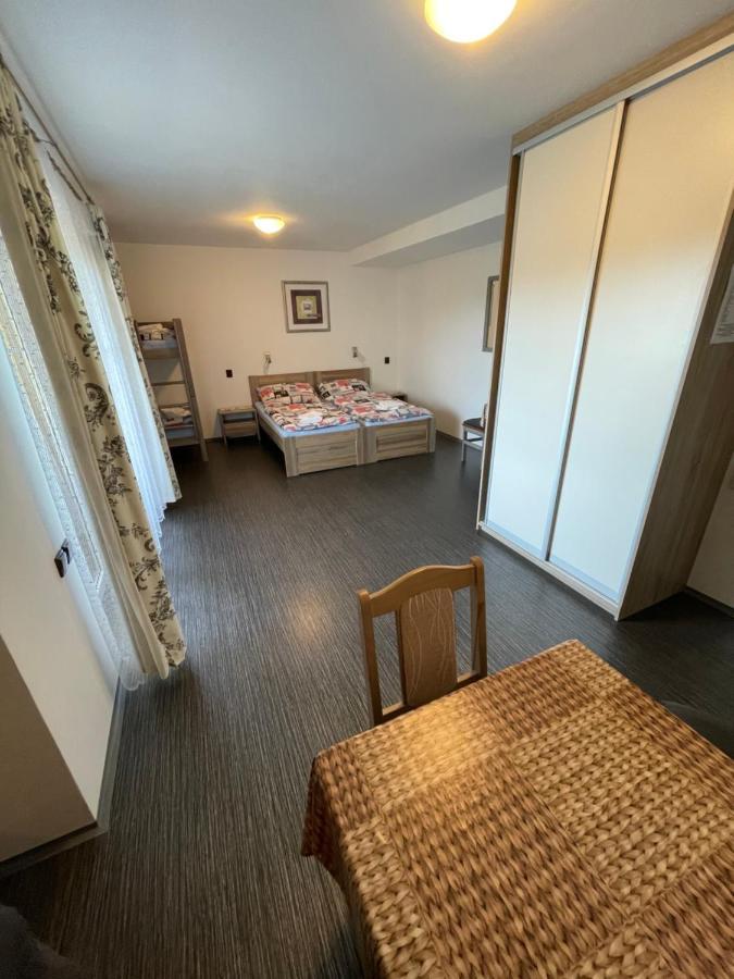 Homestay Maxovo Kralovstvi Rovensko pod Troskami