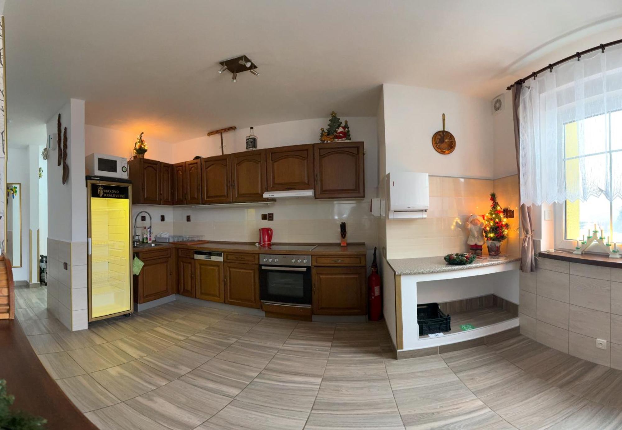 Maxovo Kralovstvi Homestay Rovensko pod Troskami